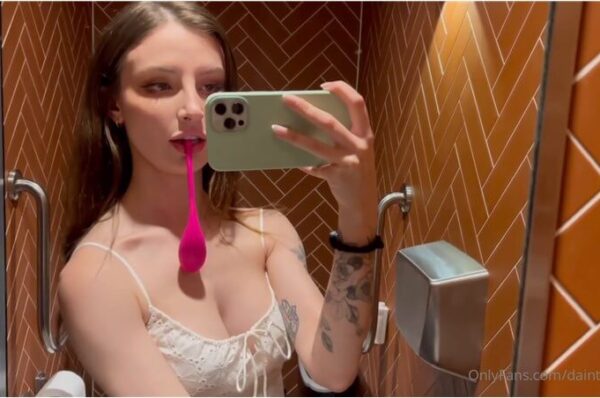 Dainty Wilder Onlyfans – Tinder Date with Remote Vibrator In Pussy
